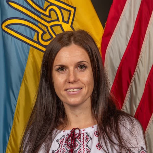 Анна Мельник